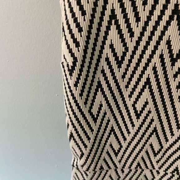 A&F - Picture 2 of 4